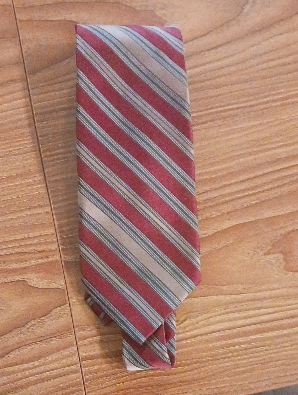 Perry Ellis Red and Beige Diagonal Stripe Tie